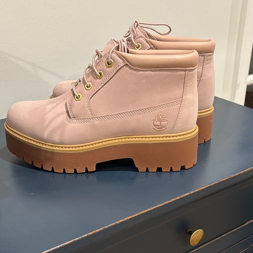 Timberland Pink Lace-Up Boots - Picture 4 of 4